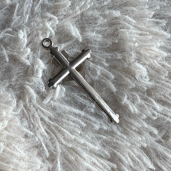 Inri Cross Pendant - Picture 3 of 3